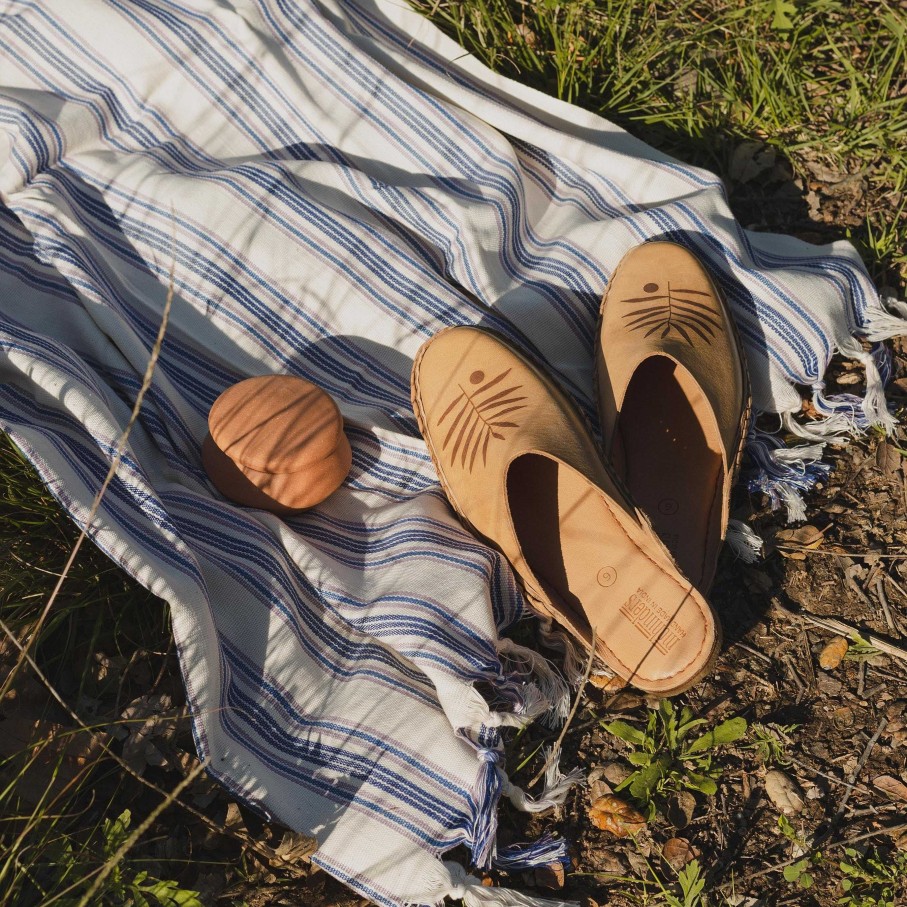 Shoes Mohinders | Mohinders Men'S "The Simplest Of Things" City Slippers In Honey